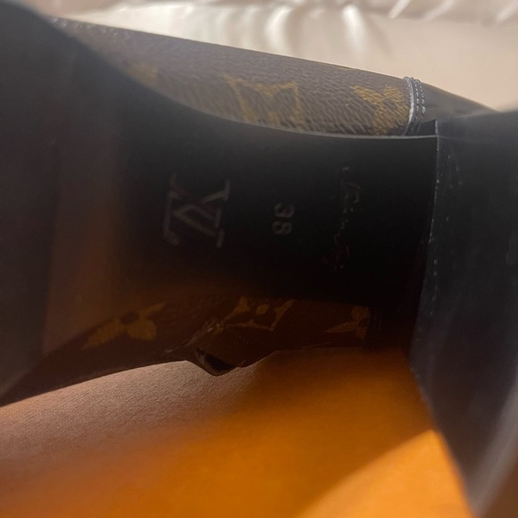 Louis Vuitton Star Trial Ankle Boot - Picture 9 of 13